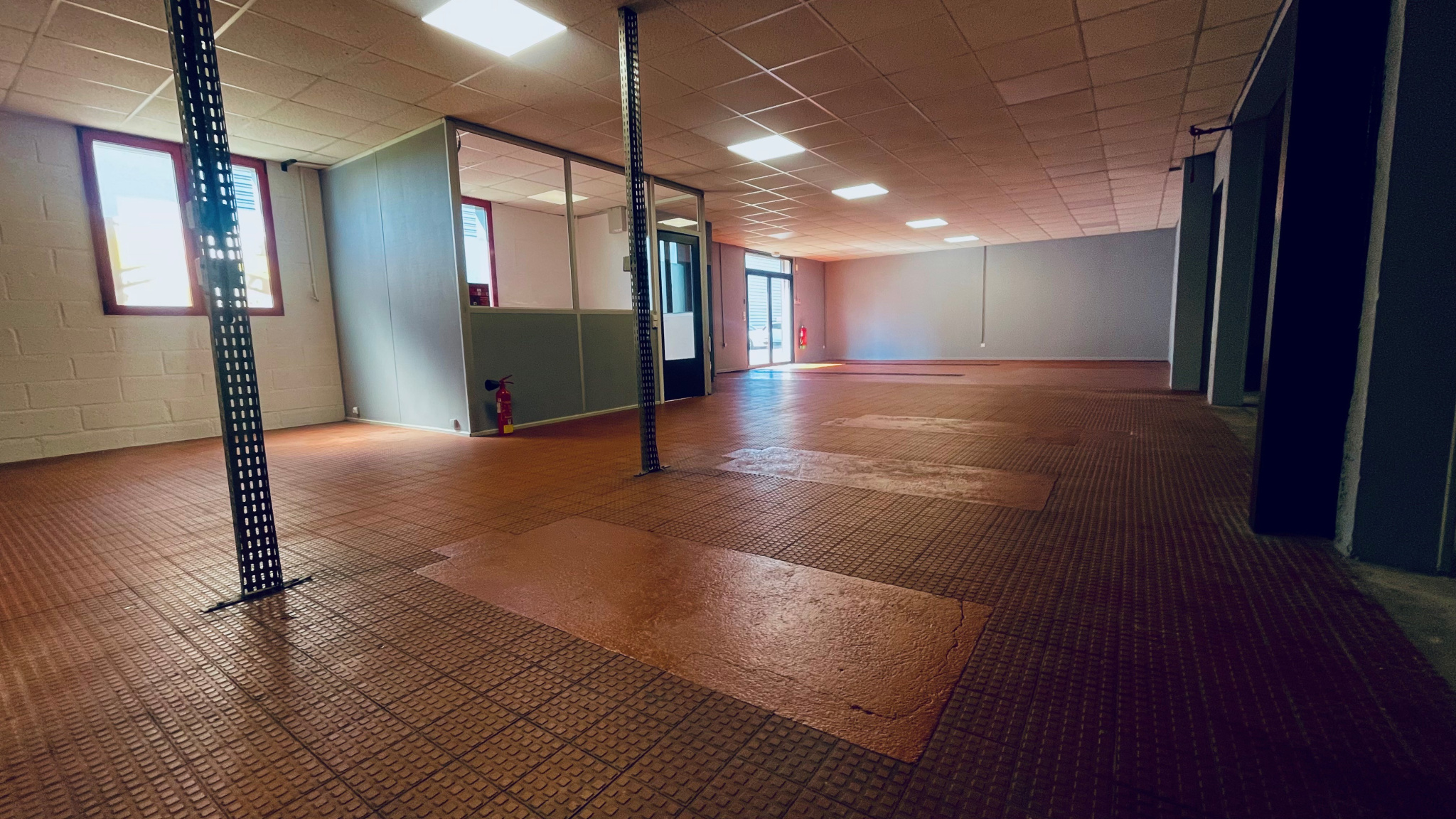 Immo80 – L'immobilier à Amiens et dans la Somme-LOCAL  d&rsquo;Activité Zone industrielle Nord. Amiens