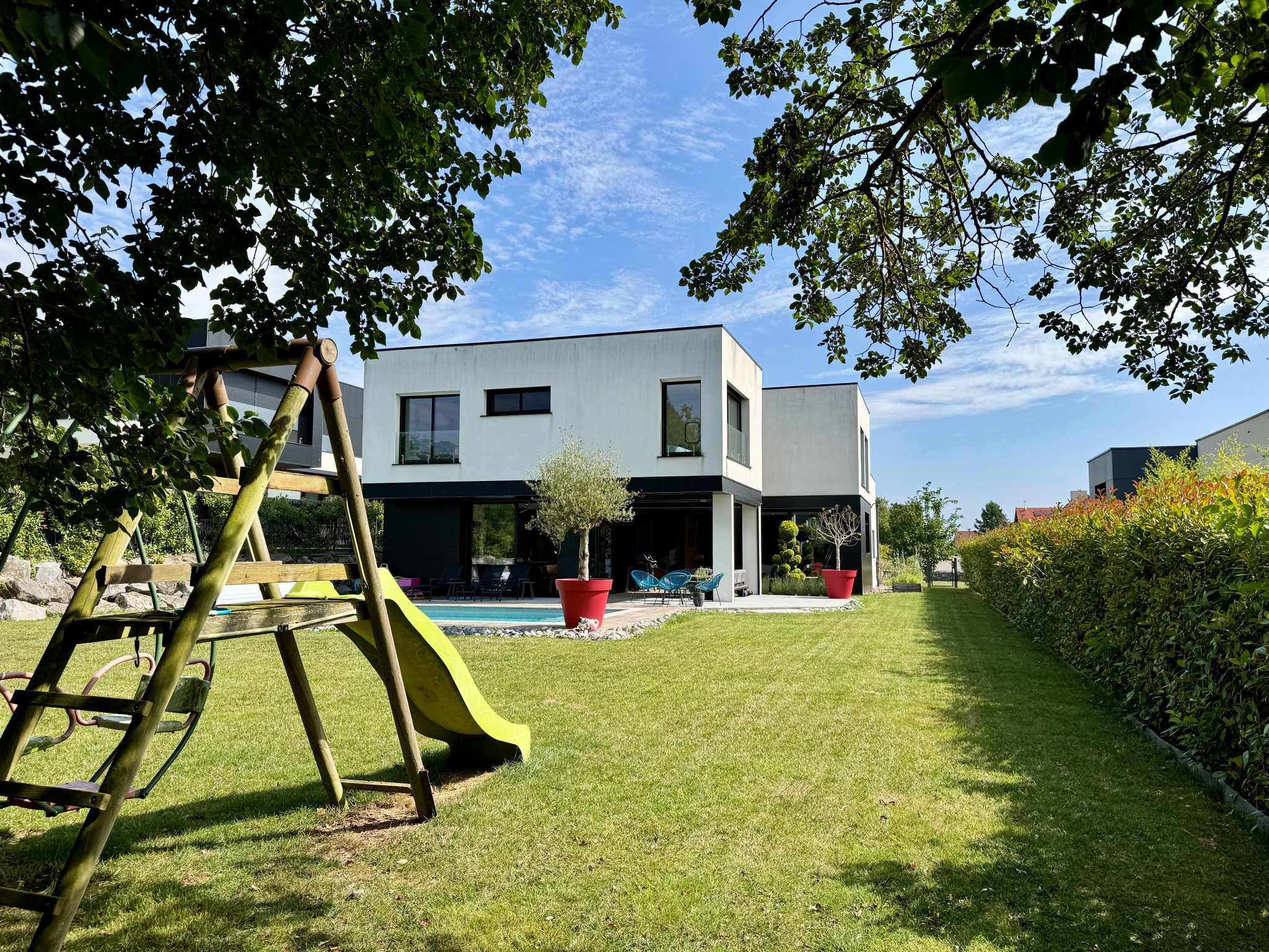 Immo80 – L'immobilier à Amiens et dans la Somme-Maison d’architecte de standing 295m2   Sains-en-Amiénoise (Métropole Sud d’Amiens)