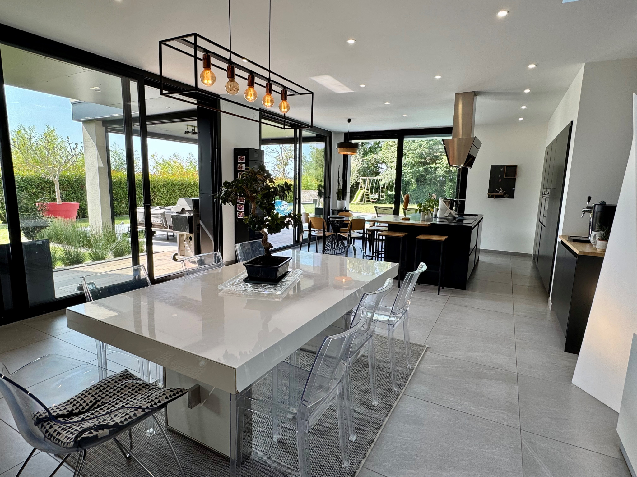 Immo80 – L'immobilier à Amiens et dans la Somme-Maison d’architecte de standing 295m2   Sains-en-Amiénoise (Métropole Sud d’Amiens)