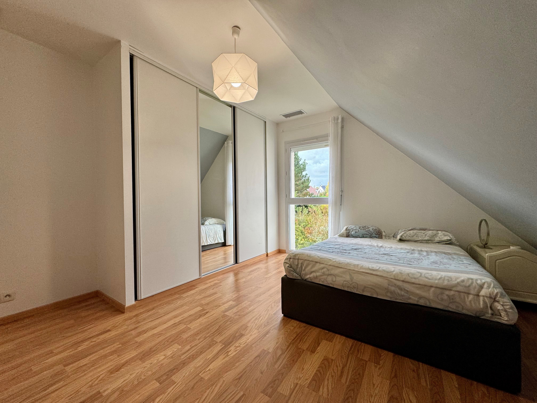 Immo80 – L'immobilier à Amiens et dans la Somme-Sains-en-Amiénois – Pavillon 136m2 – 3 chambres – Garage – Jardin