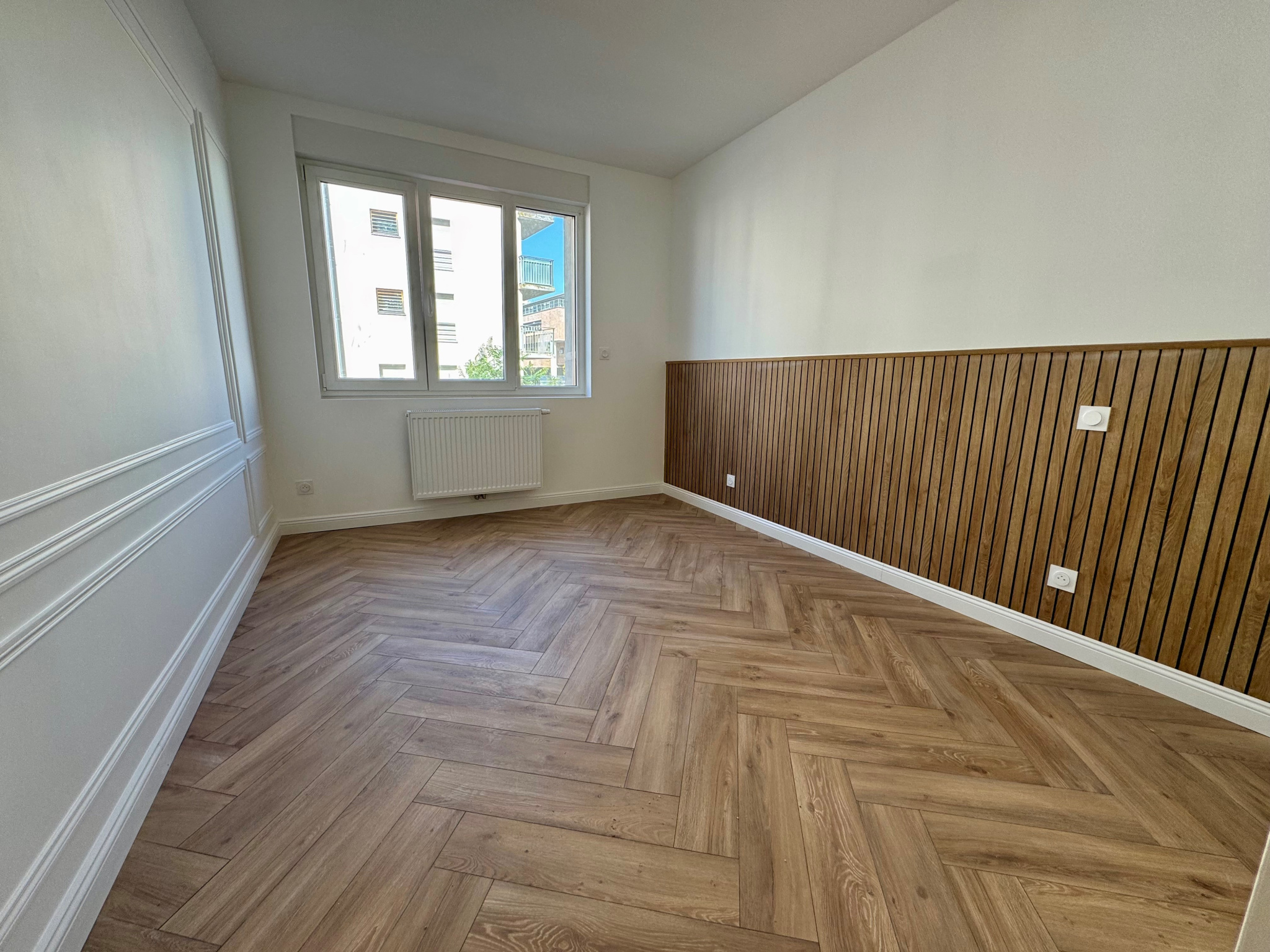 Immo80 – L'immobilier à Amiens et dans la Somme-Hyper centre-ville – T3 71m2 – Ascenseur, cave, grenier & stationnement privée