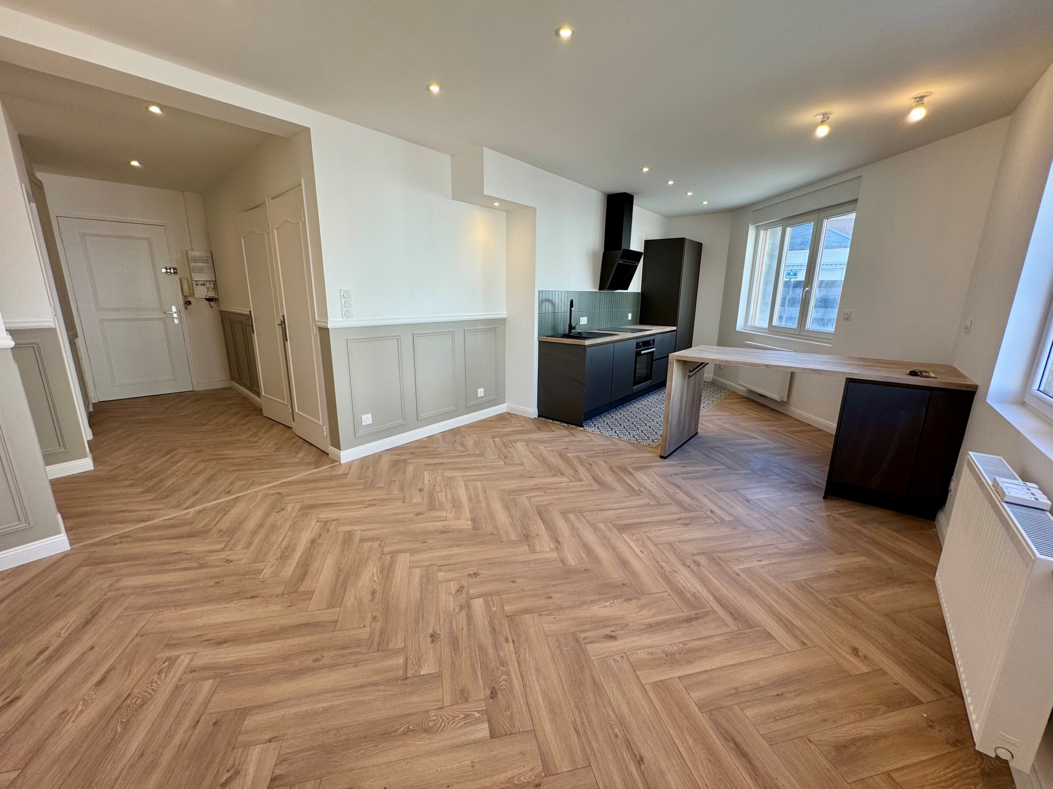 Immo80 – L'immobilier à Amiens et dans la Somme-Hyper centre-ville – T3 71m2 – Ascenseur, cave, grenier & stationnement privée