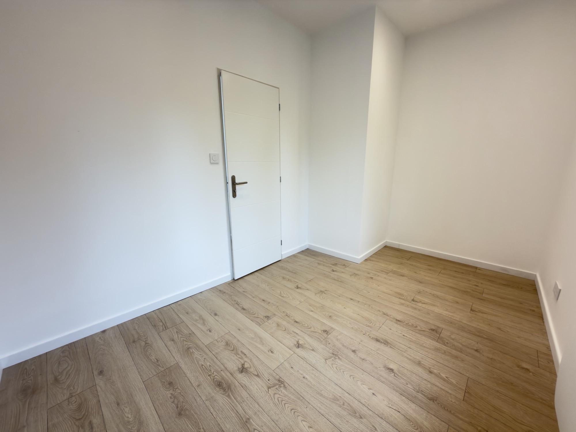 Immo80 – L'immobilier à Amiens et dans la Somme-Maison de 43.85m2 en location avec terrasse à Amiens (80)