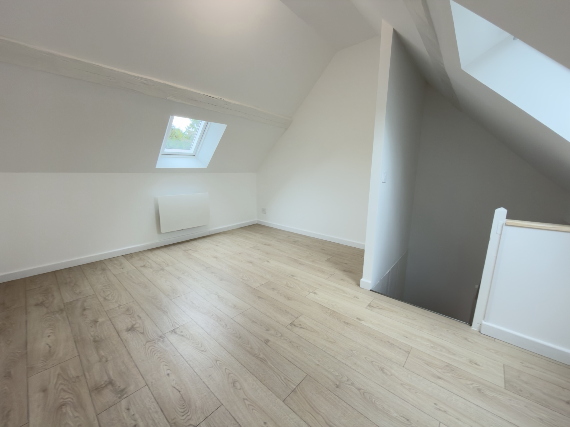 Immo80 – L'immobilier à Amiens et dans la Somme-Maison de 43.85m2 en location avec terrasse à Amiens (80)