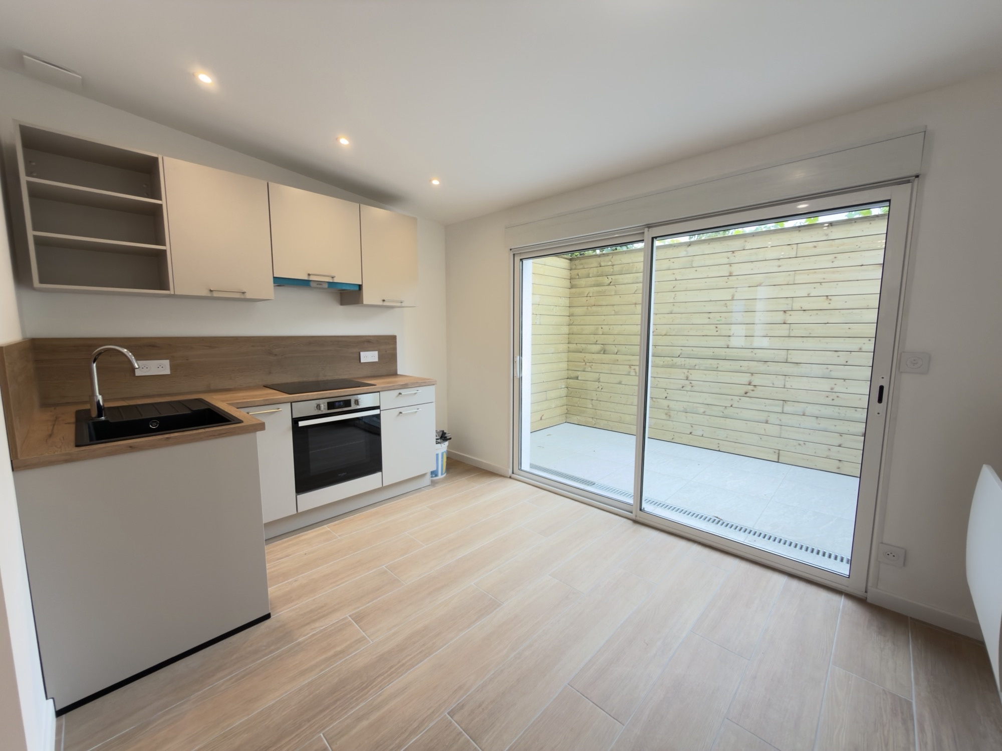 Immo80 – L'immobilier à Amiens et dans la Somme-Maison de 43.85m2 en location avec terrasse à Amiens (80)