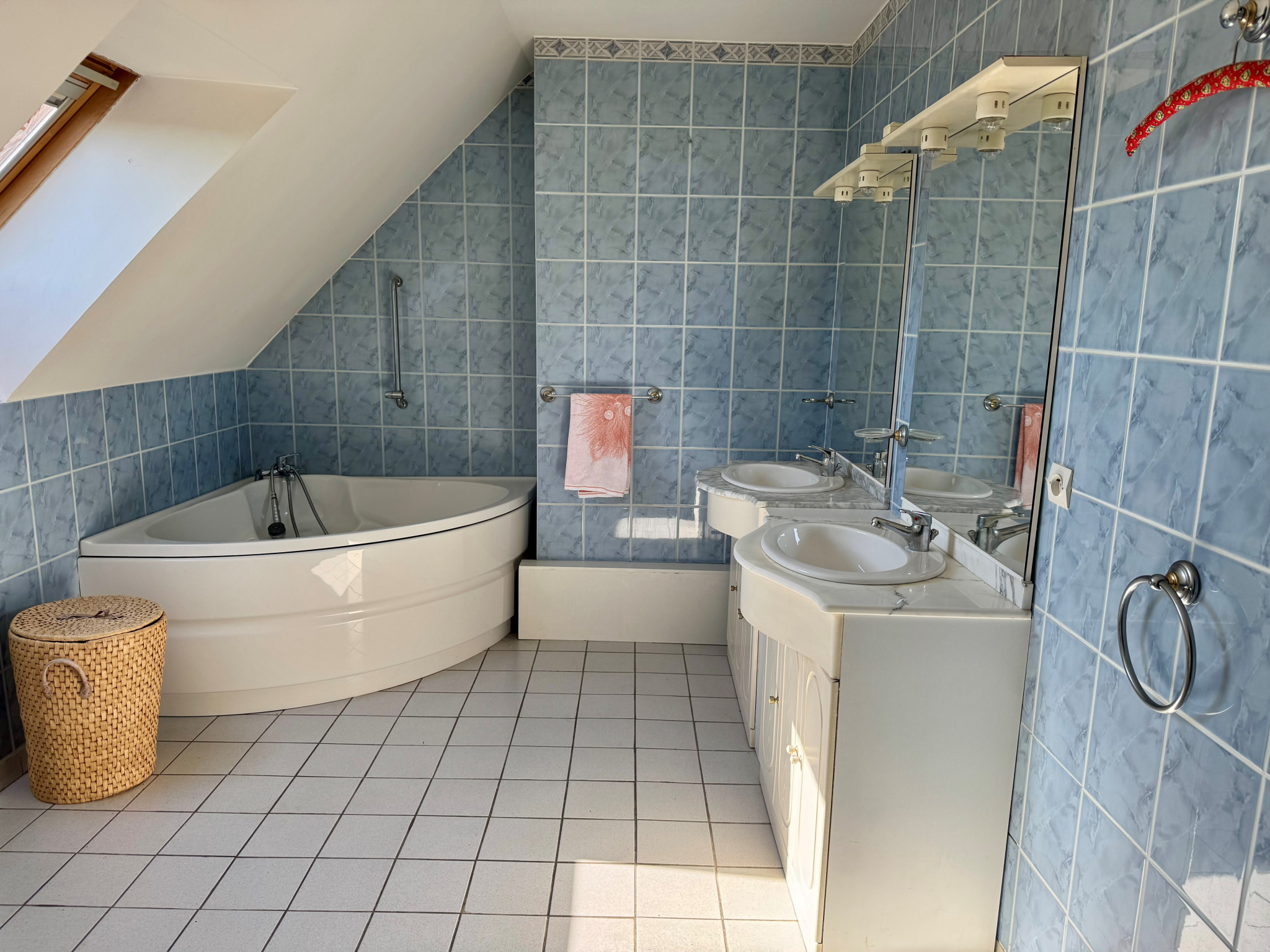 Immo80 – L'immobilier à Amiens et dans la Somme-Saint-Ladre – Pavillon 94m2 avec sous-sol complet & jardin