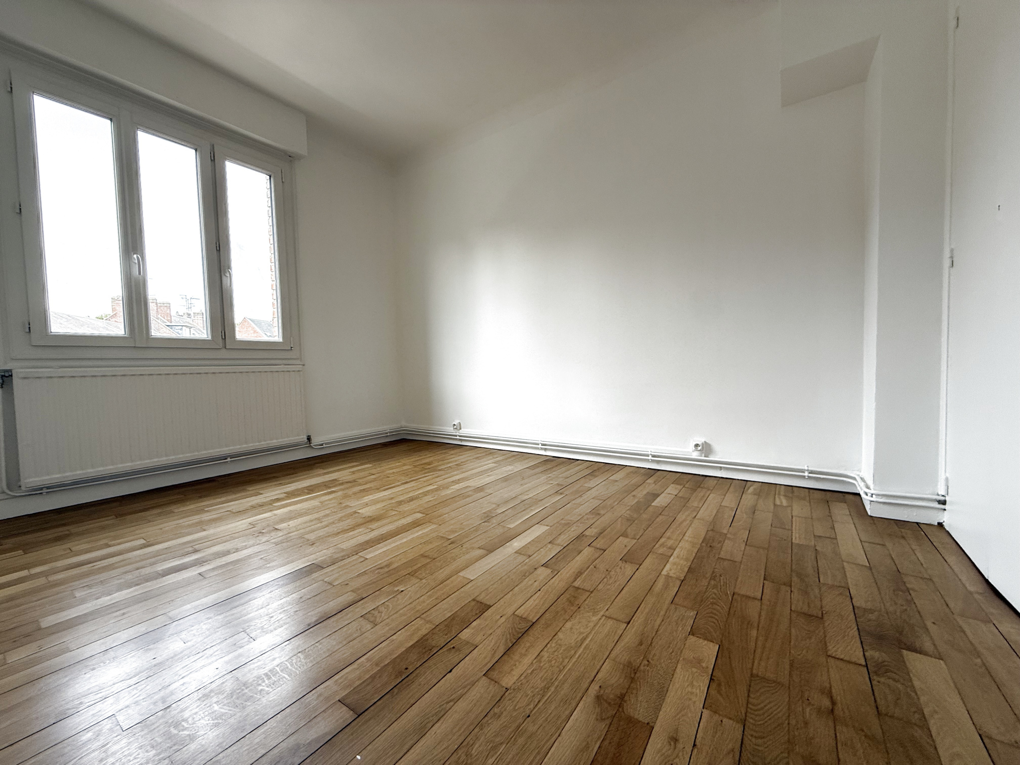 Immo80 – L'immobilier à Amiens et dans la Somme-APPARTEMENT T3 83 M2 CENTRE-VILLE RENOVEE
