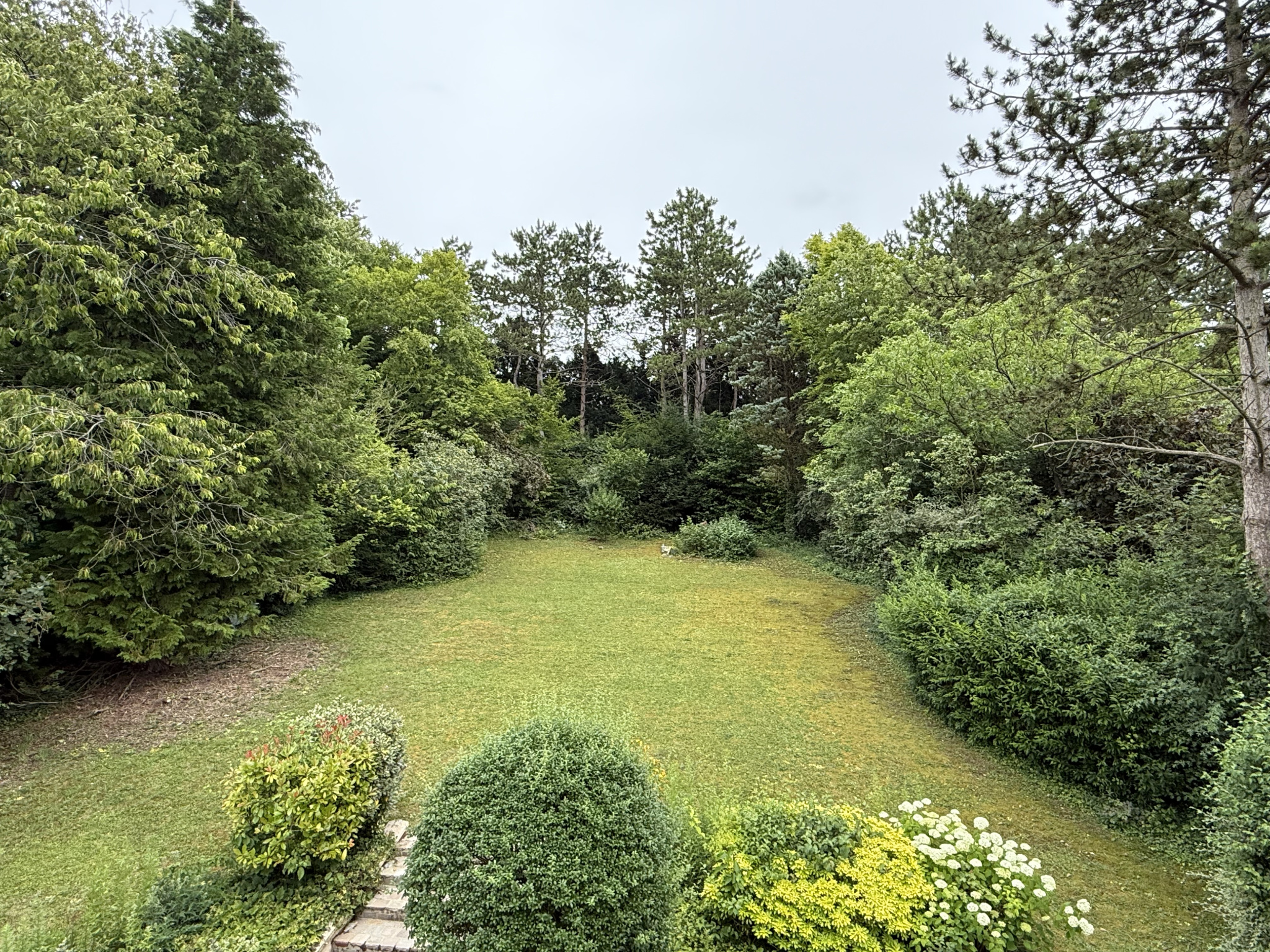 Immo80 – L'immobilier à Amiens et dans la Somme-Saint-Fuscien – Pavillon – 123m2 – Sous-sol complet – Parc arboré