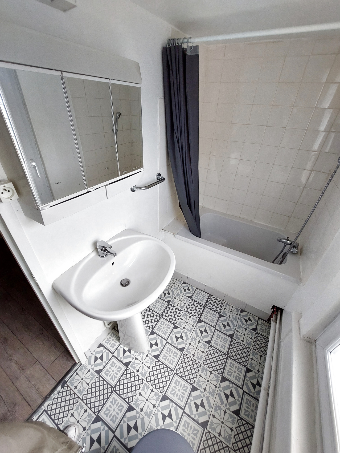 Immo80 – L'immobilier à Amiens et dans la Somme-STUDIO EQUIPÉ CENTRE VILLE AMIENS