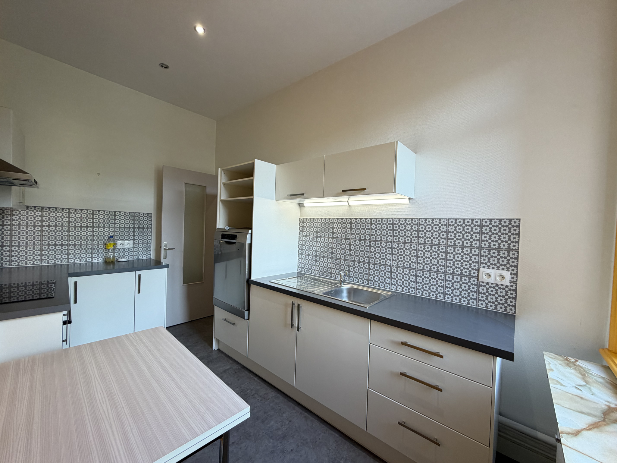Immo80 – L'immobilier à Amiens et dans la Somme-GRAND T3 CENTRE-VILLE AMIENS