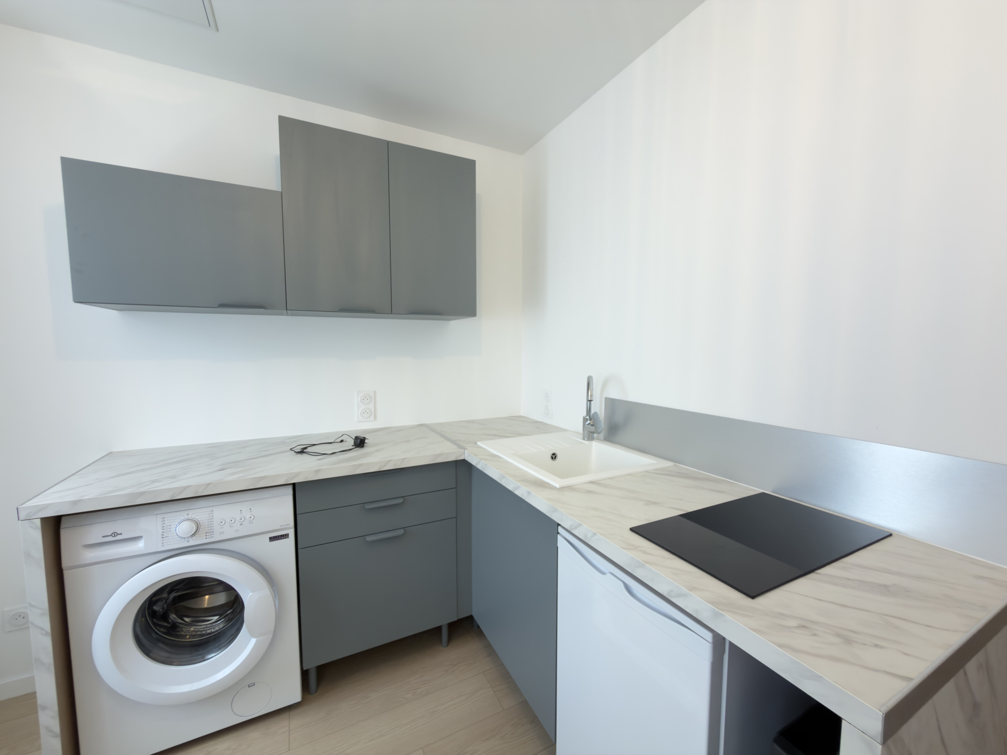 Immo80 – L'immobilier à Amiens et dans la Somme-STUDIO MEUBLE DE 19M2 ENTIEREMENT RENOVE PROCHE GARE