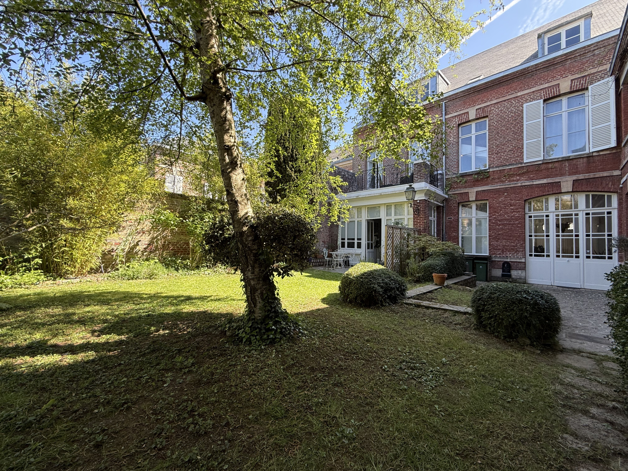 Immo80 – L'immobilier à Amiens et dans la Somme-Grande maison avec porte cochère