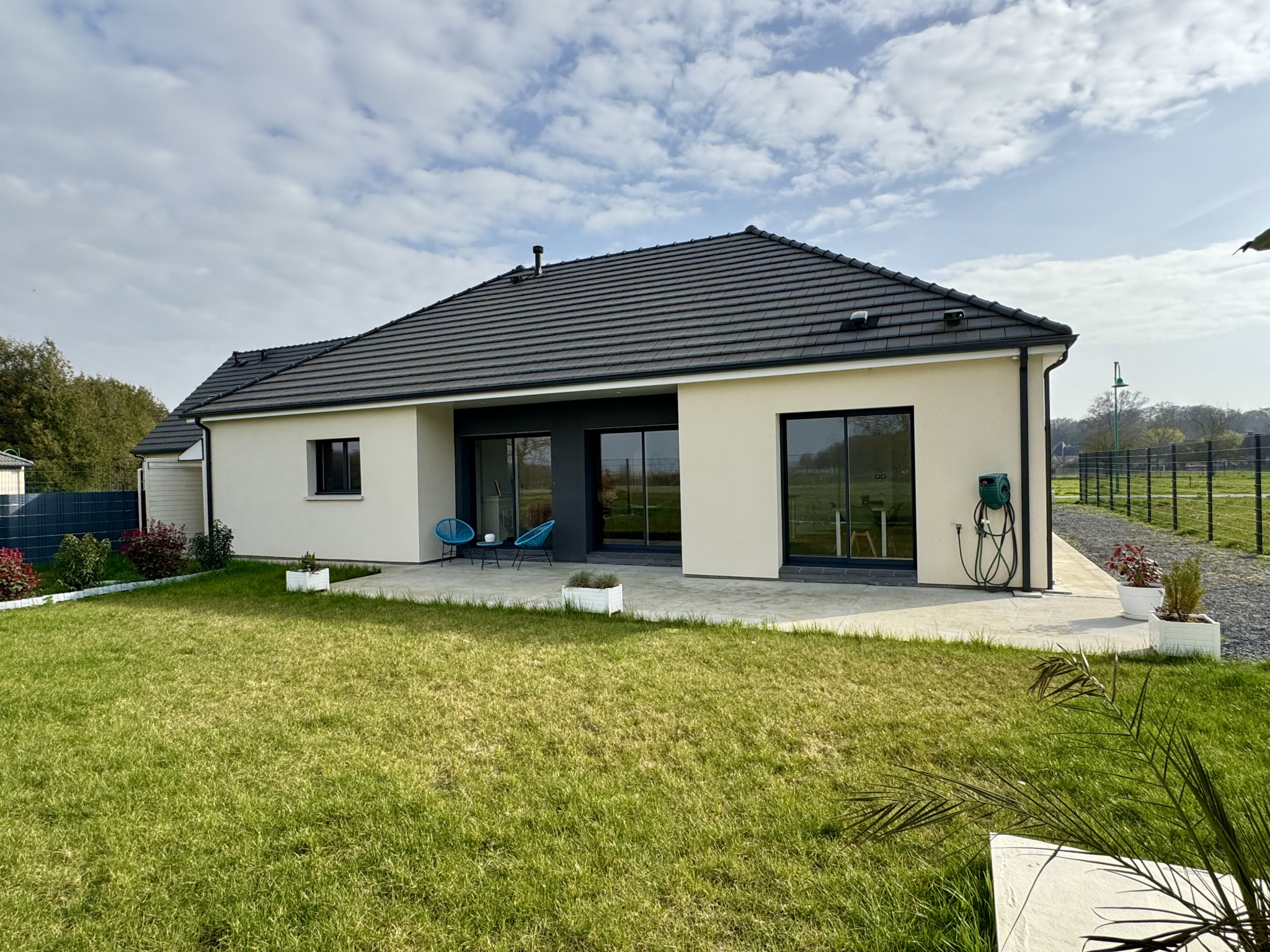 Immo80 – L'immobilier à Amiens et dans la Somme-Briquemesnil – Plain-pied 114m2 – Garage – Jardin