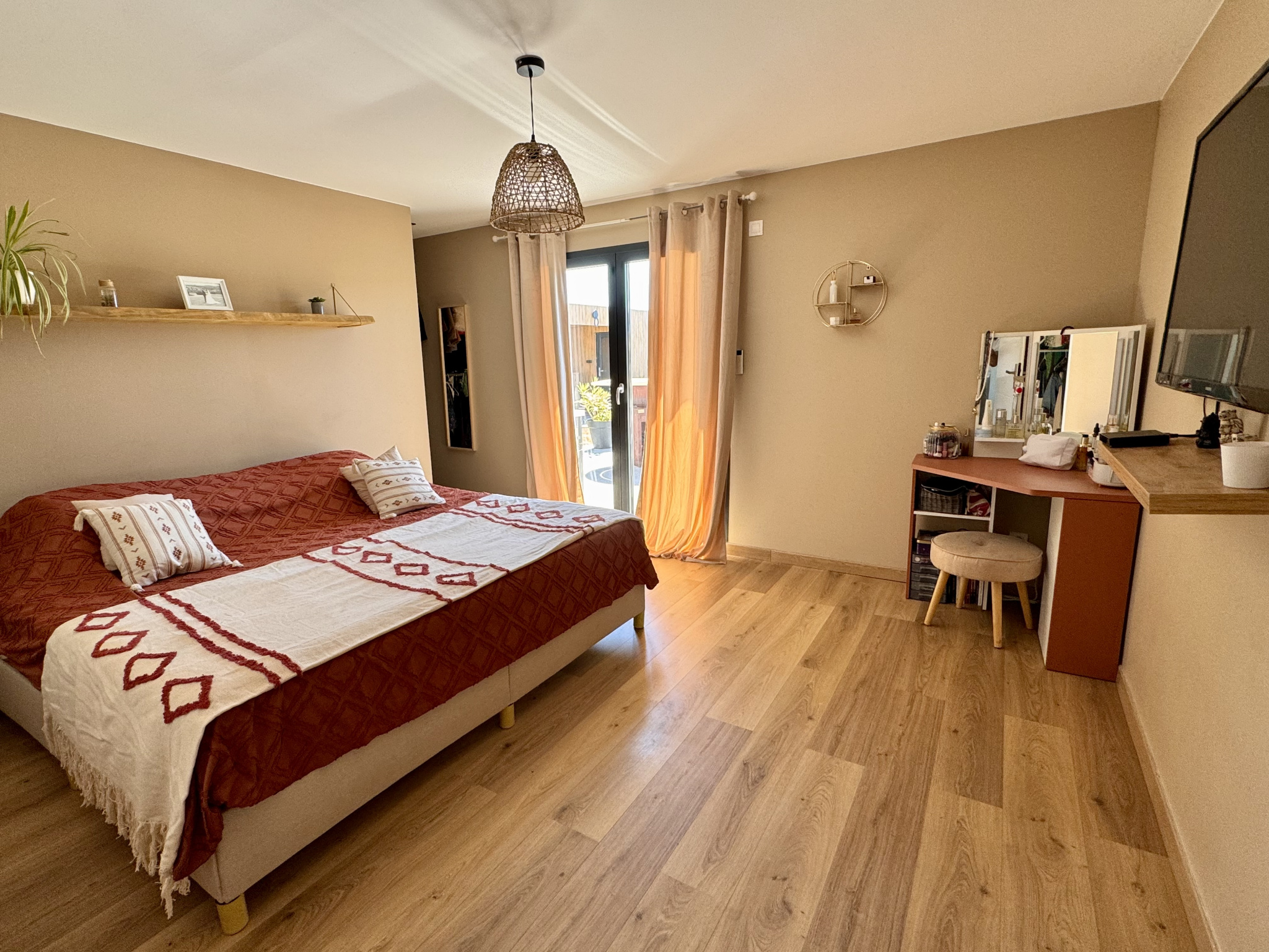 Immo80 – L'immobilier à Amiens et dans la Somme-SAVEUSE – Maison 200m2 – 4 chbs – Sous-sol complet – Jardin & Piscine