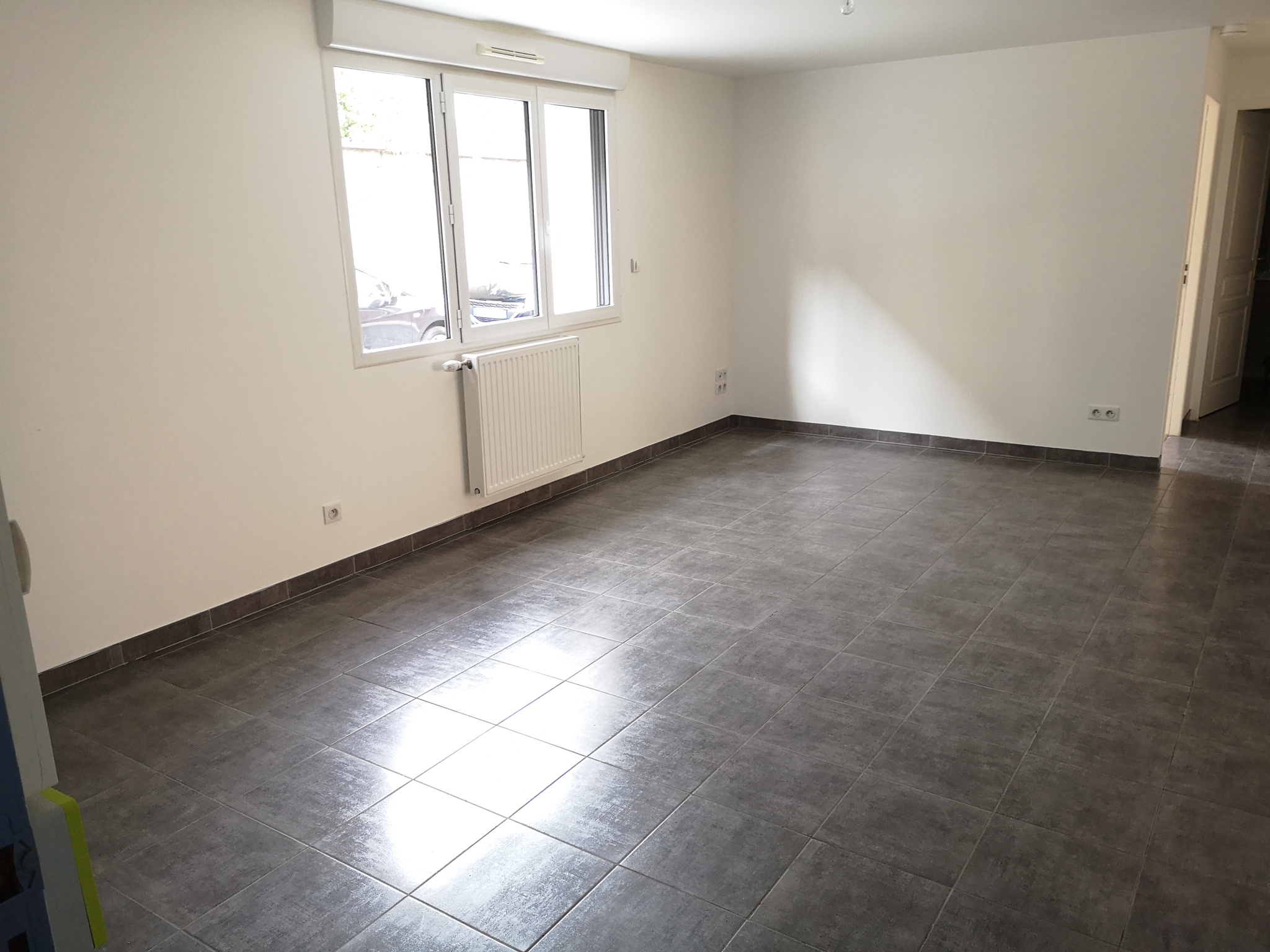 Immo80 – L'immobilier à Amiens et dans la Somme-TYPE 3 EN REZ DE JARDIN AVEC PARKING – GARE AMIENS