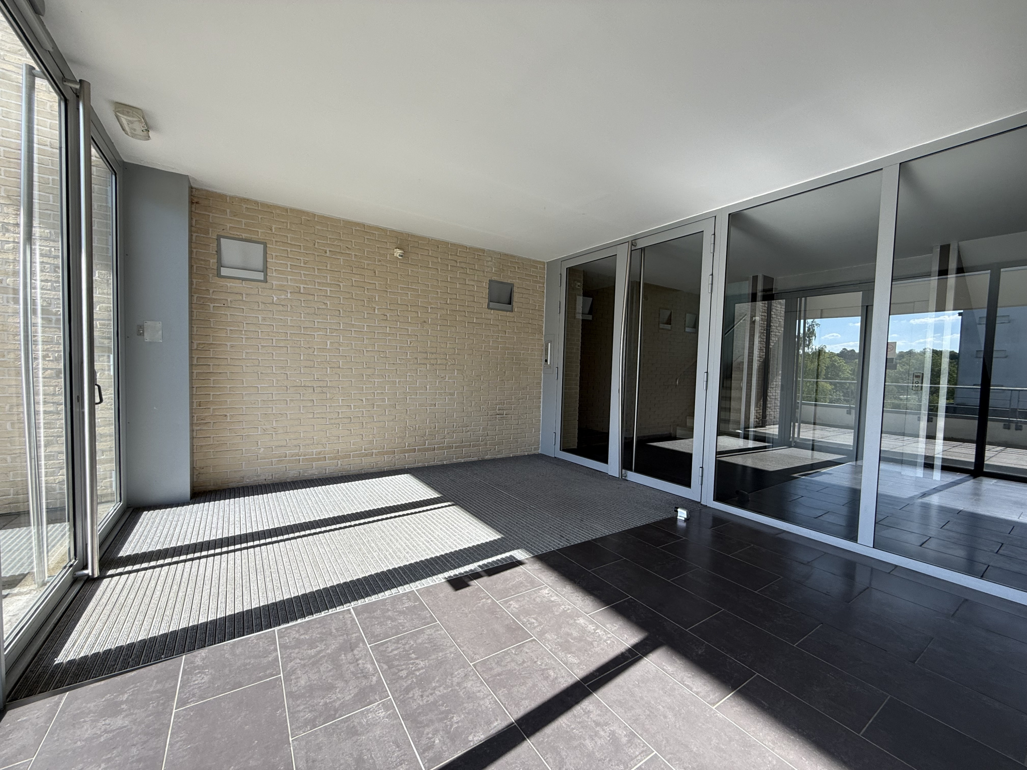 Immo80 – L'immobilier à Amiens et dans la Somme-EXCLU APPARTEMENT T3 -GRANDE TERRASSE- AMIENS SUD VALLÉE DES VIGNES-PARKING