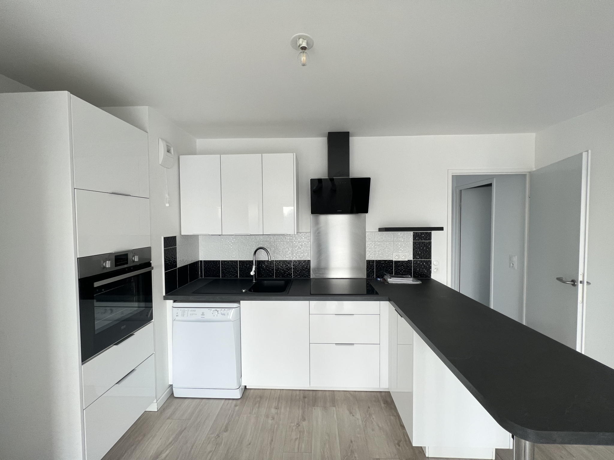 Immo80 – L'immobilier à Amiens et dans la Somme-T4 AVEC TERRASSE ET PARKINGS AMIENS