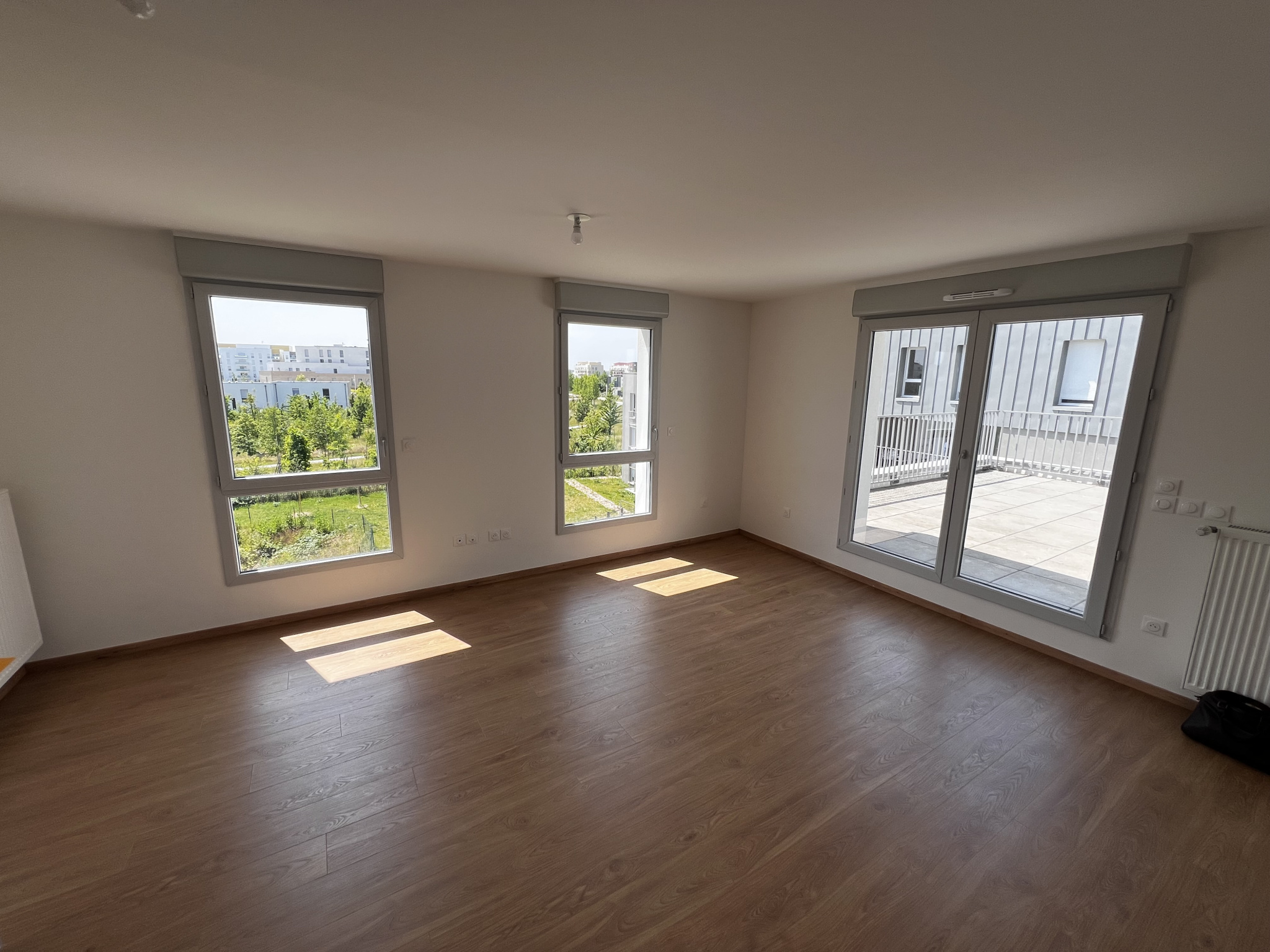 Immo80 – L'immobilier à Amiens et dans la Somme-T3 AVEC TERRASSE ET PARKIN AMIENS SUD