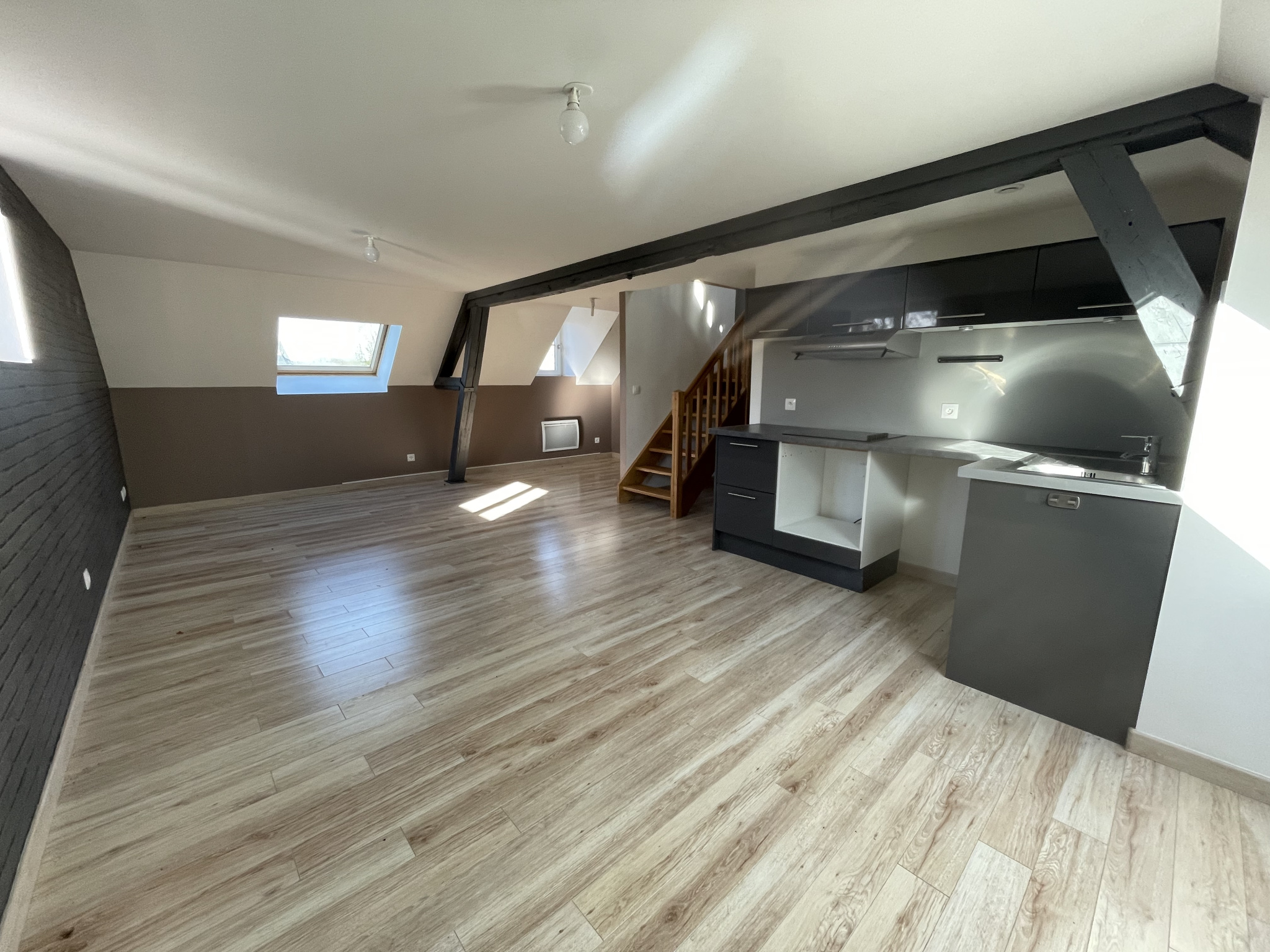 Immo80 – L'immobilier à Amiens et dans la Somme-DUPLEX TYPE 2 – SALOUEL – PROCHE CHU SUD