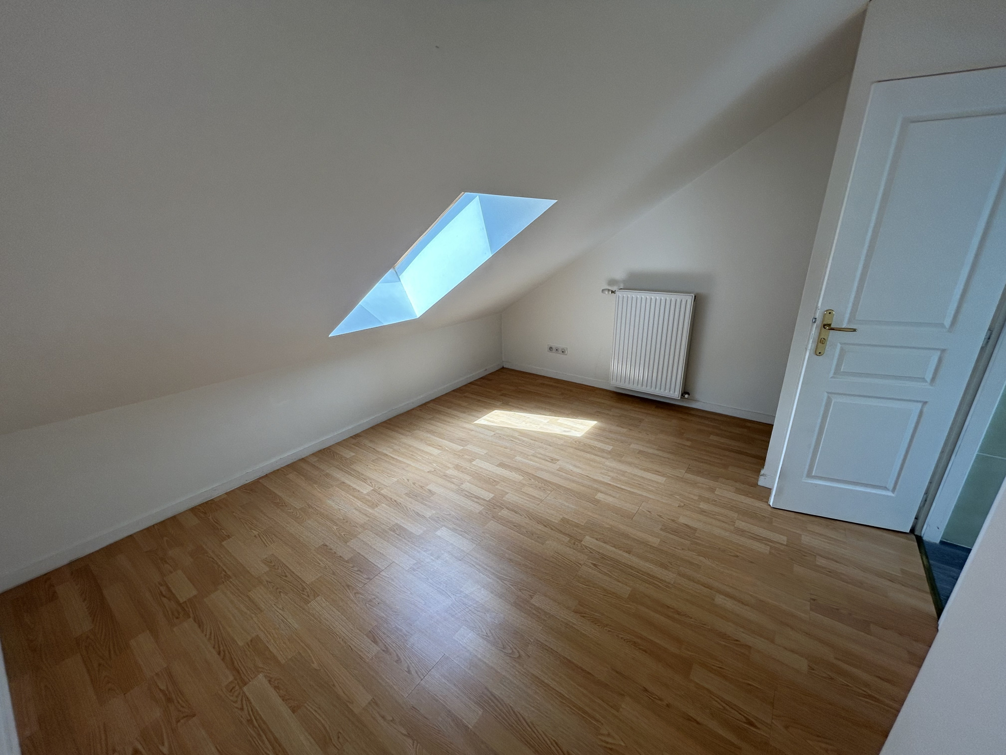 Immo80 – L'immobilier à Amiens et dans la Somme-TYPE 2 AVEC PARKING PROCHE GARE – AMIENS